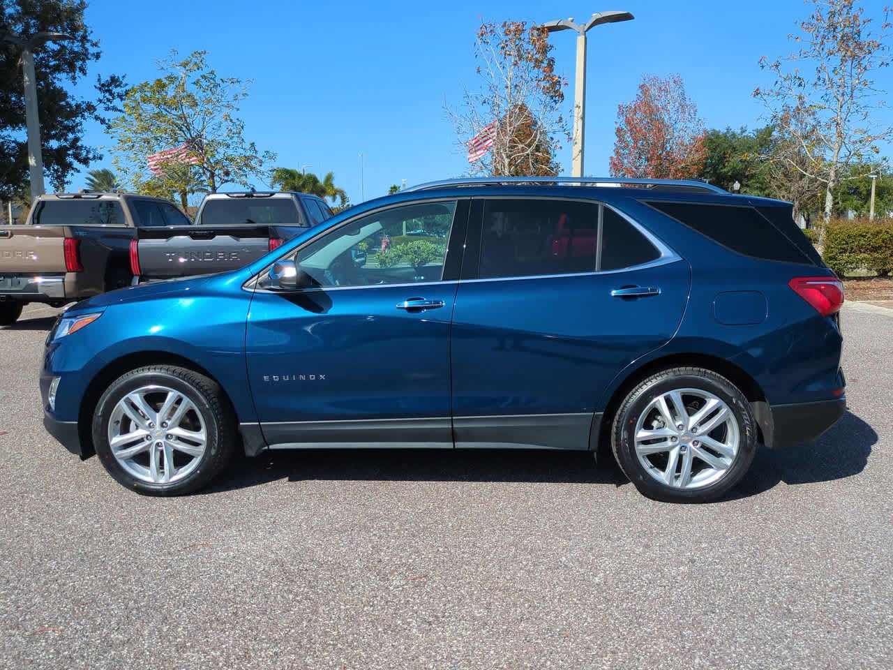 Thumbnail: 2021 Chevrolet Equinox - 3