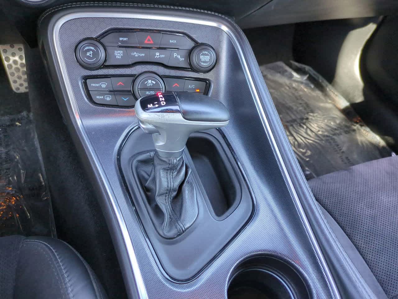 Thumbnail: 2016 Dodge Challenger - 16