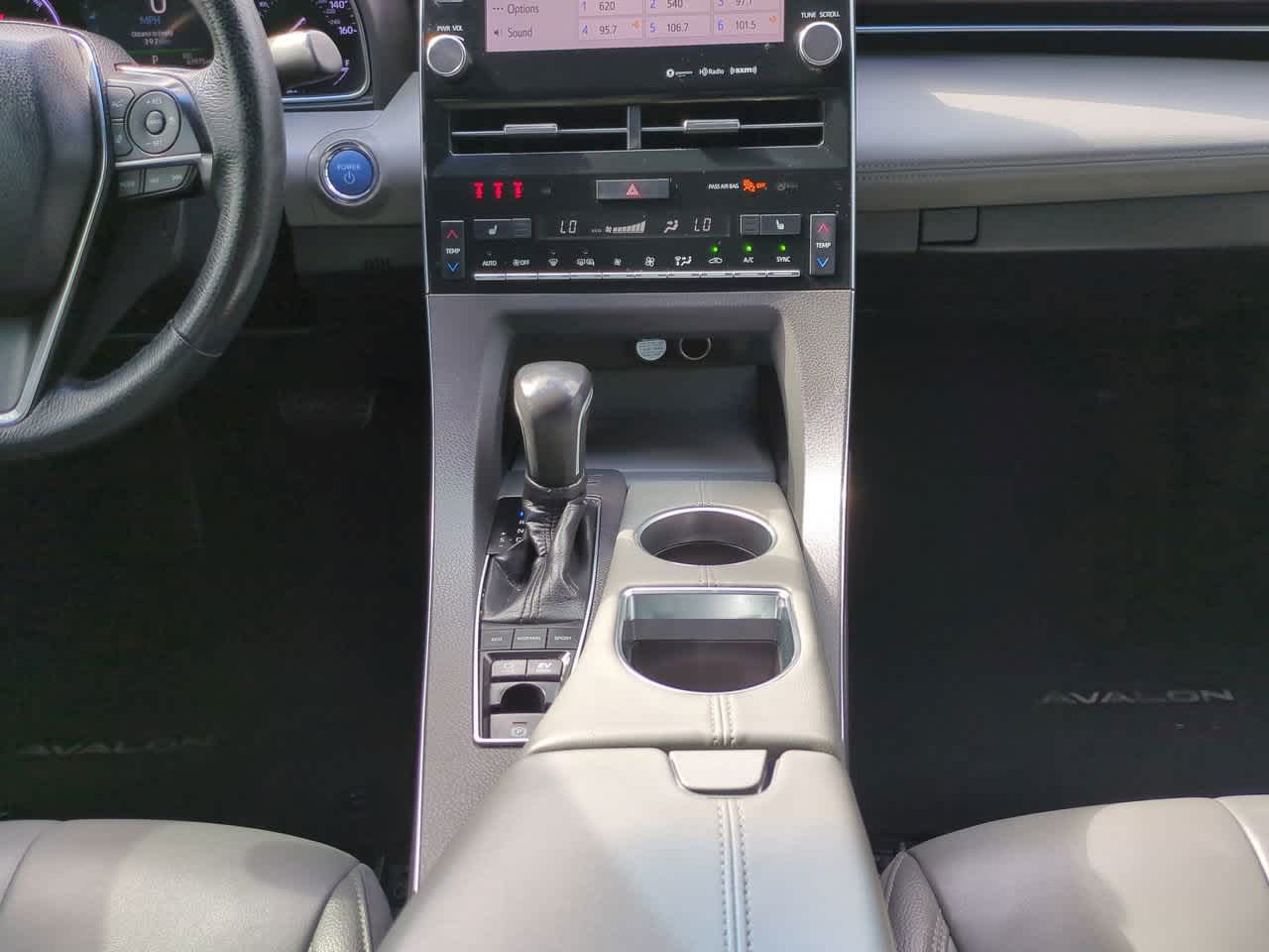 Thumbnail: 2021 Toyota Avalon - 18