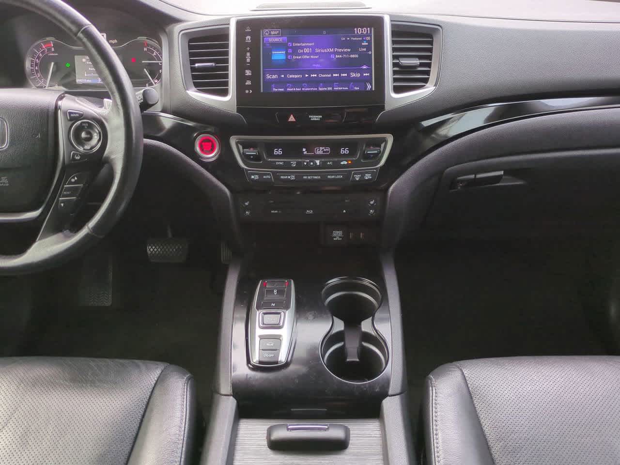 Thumbnail: 2017 Honda Pilot - 19