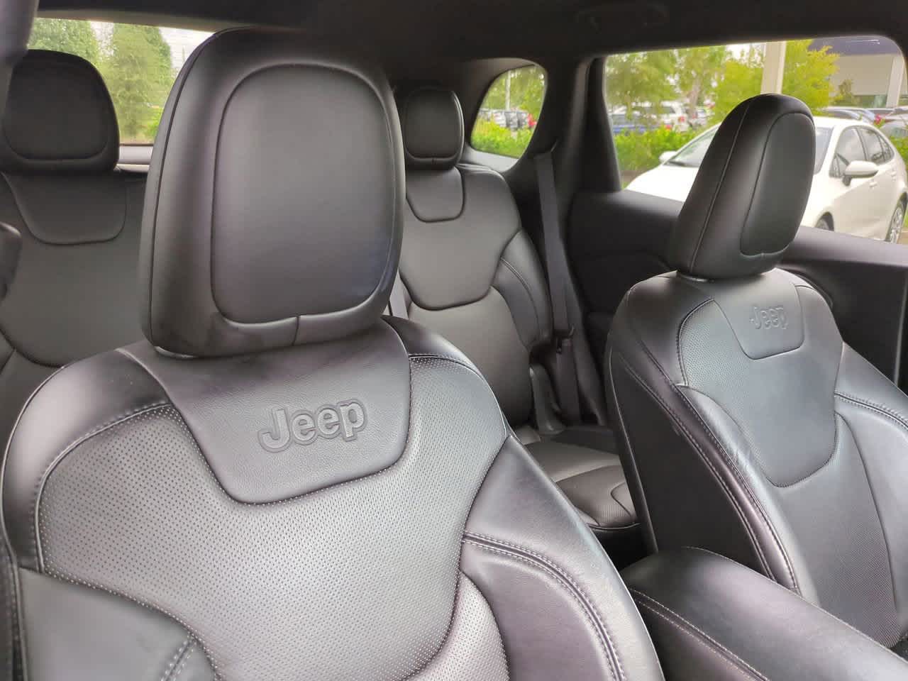 Thumbnail: 2019 Jeep Cherokee - 7