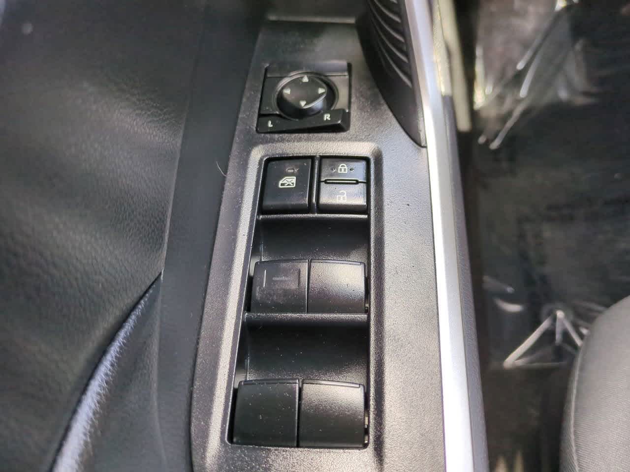 Thumbnail: 2021 Toyota RAV4 - 21