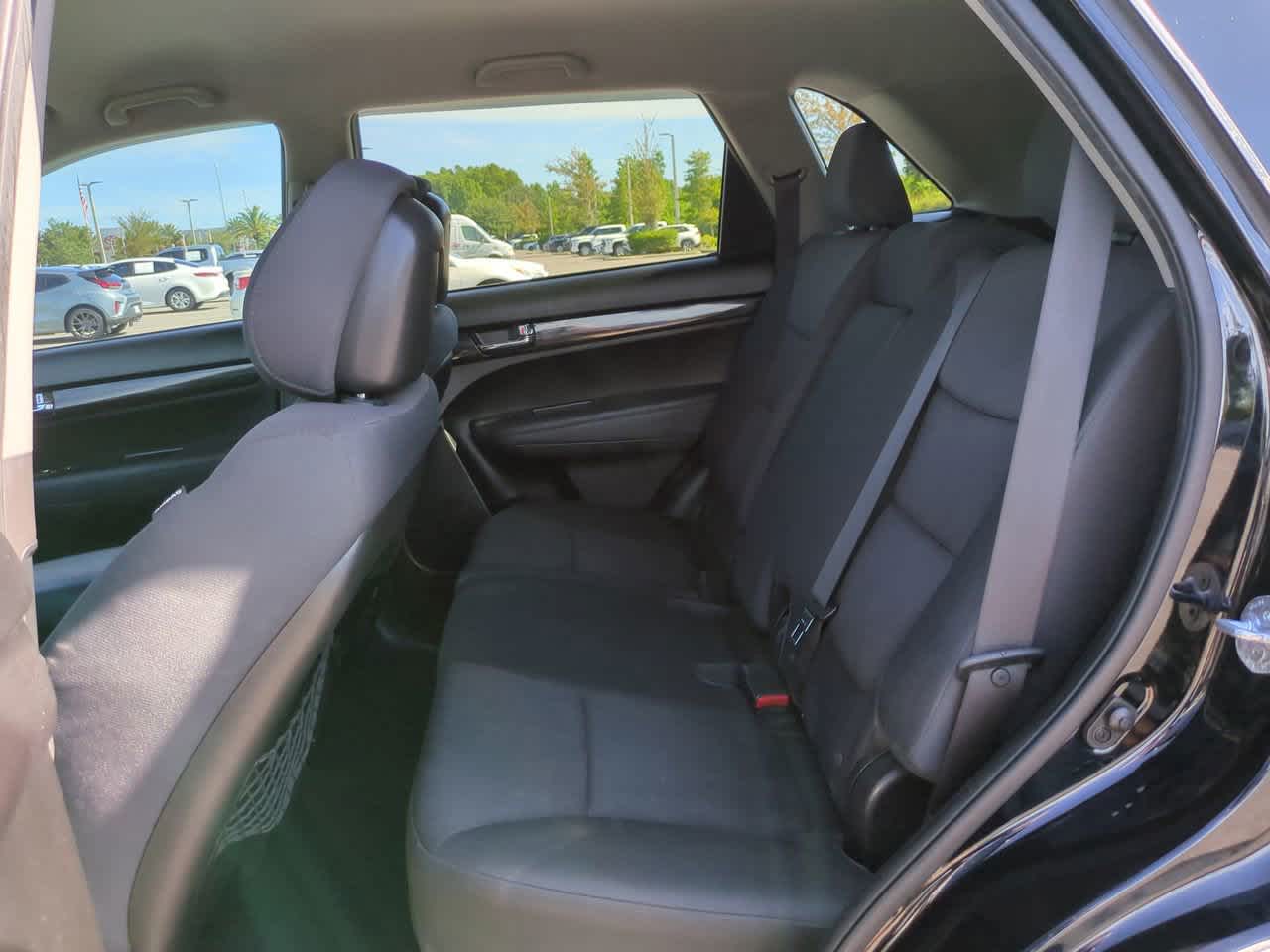 Thumbnail: 2011 Kia Sorento - 13