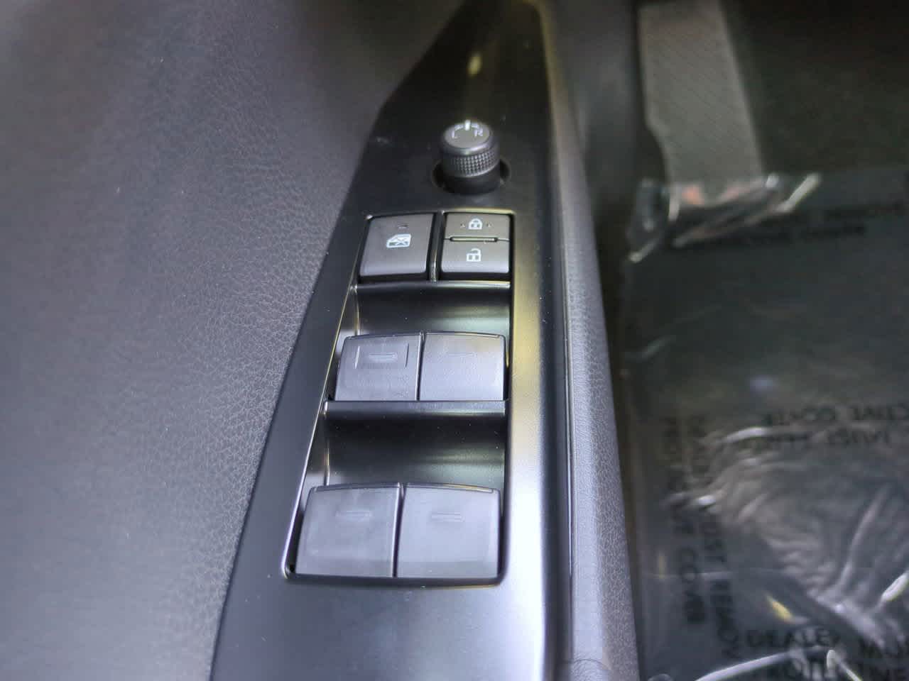 Thumbnail: 2025 Toyota Camry - 21