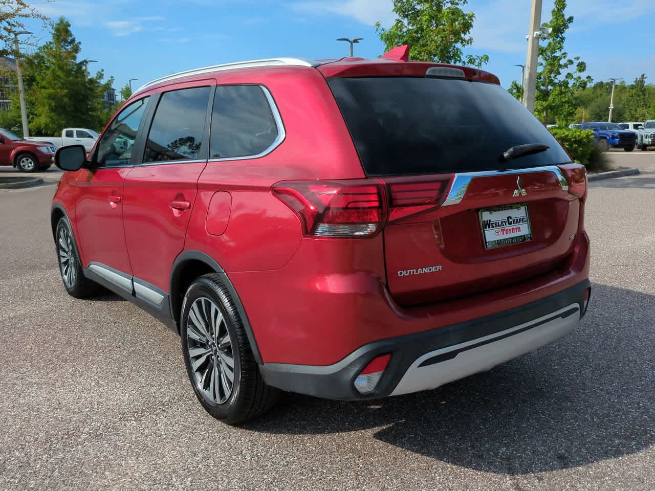 Thumbnail: 2020 Mitsubishi Outlander - 4