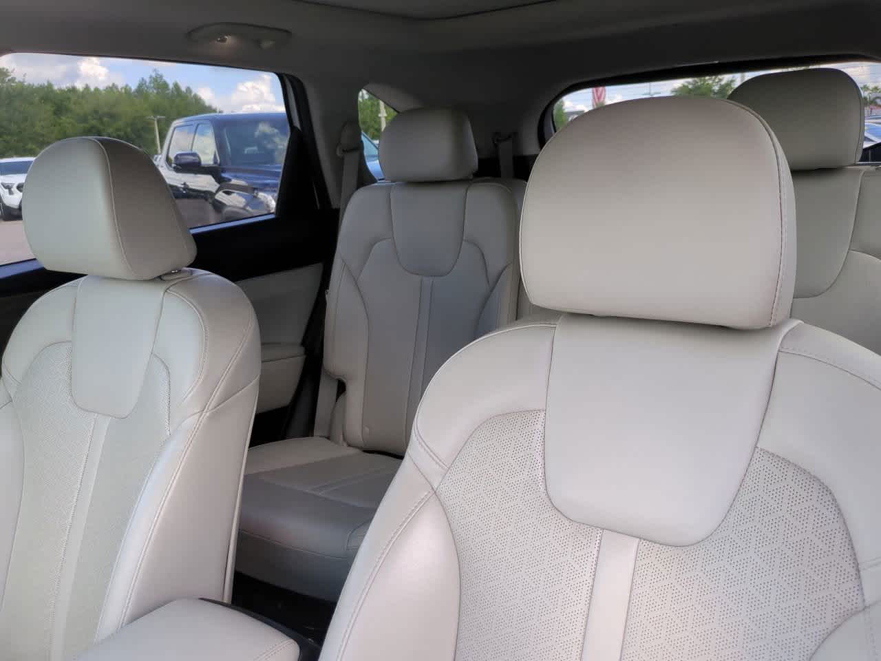 Thumbnail: 2021 Kia Sorento - 8