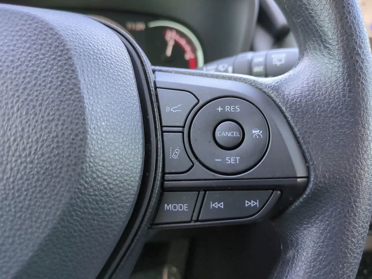 Thumbnail: 2025 Toyota RAV4 - 24