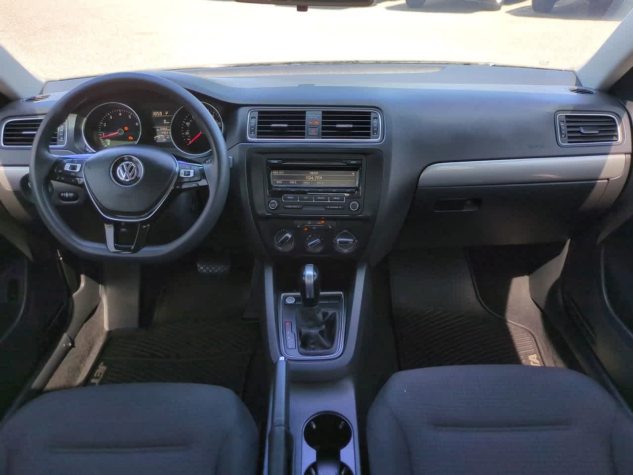 Thumbnail: 2015 Volkswagen Jetta - 14
