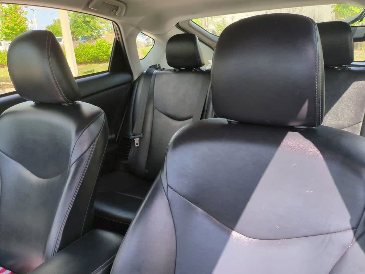Thumbnail: 2015 Toyota Prius - 8