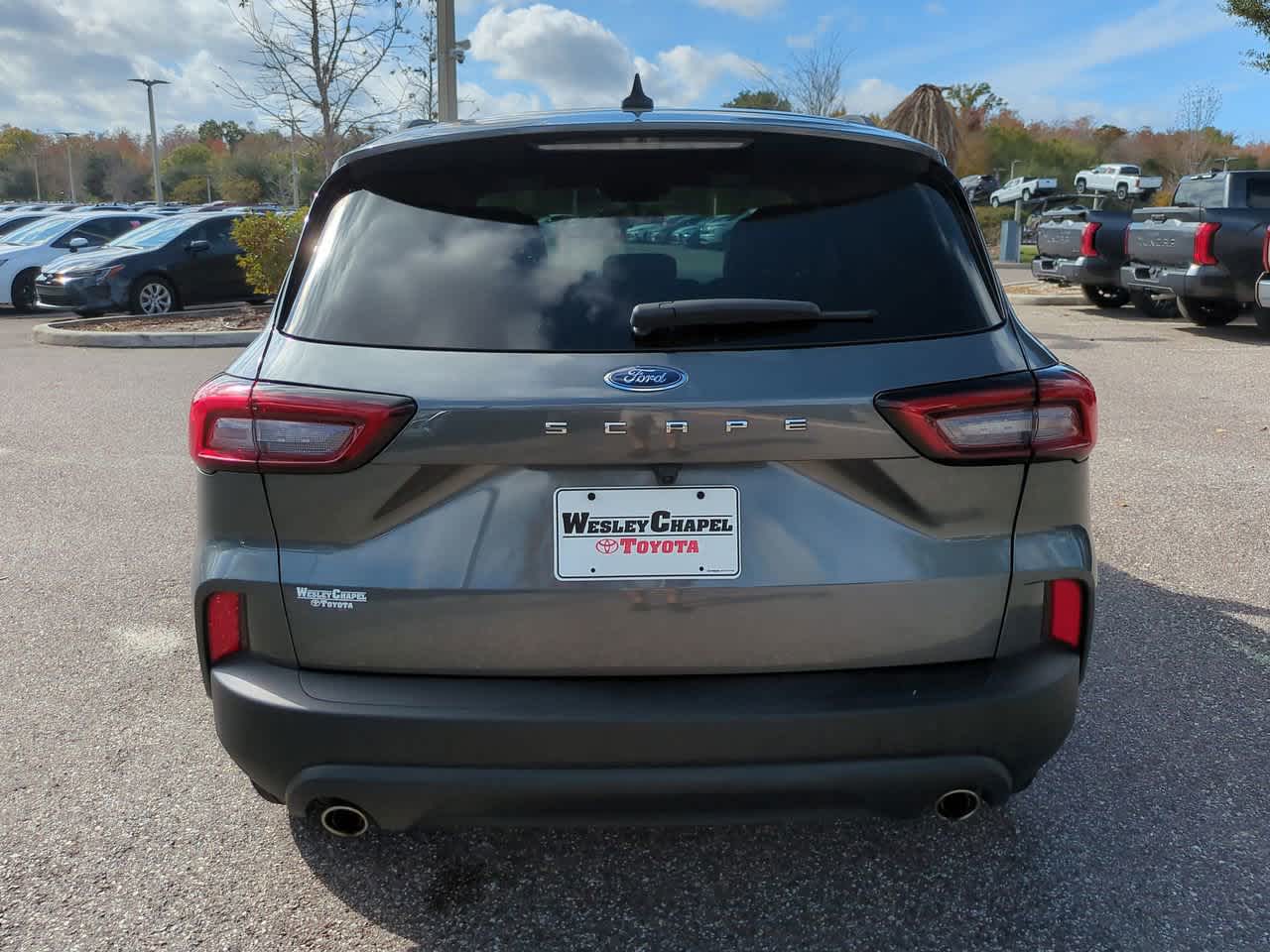 Thumbnail: 2025 Ford Escape - 5