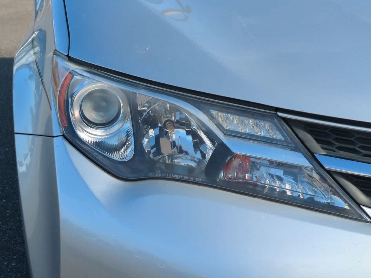 Thumbnail: 2014 Toyota RAV4 - 10