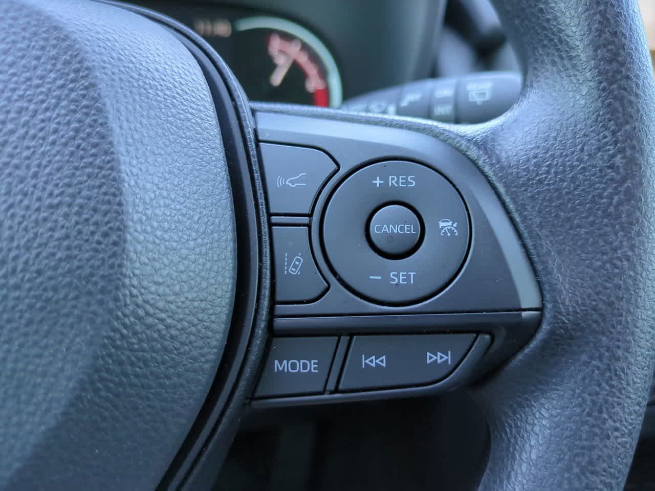 Thumbnail: 2025 Toyota RAV4 - 24