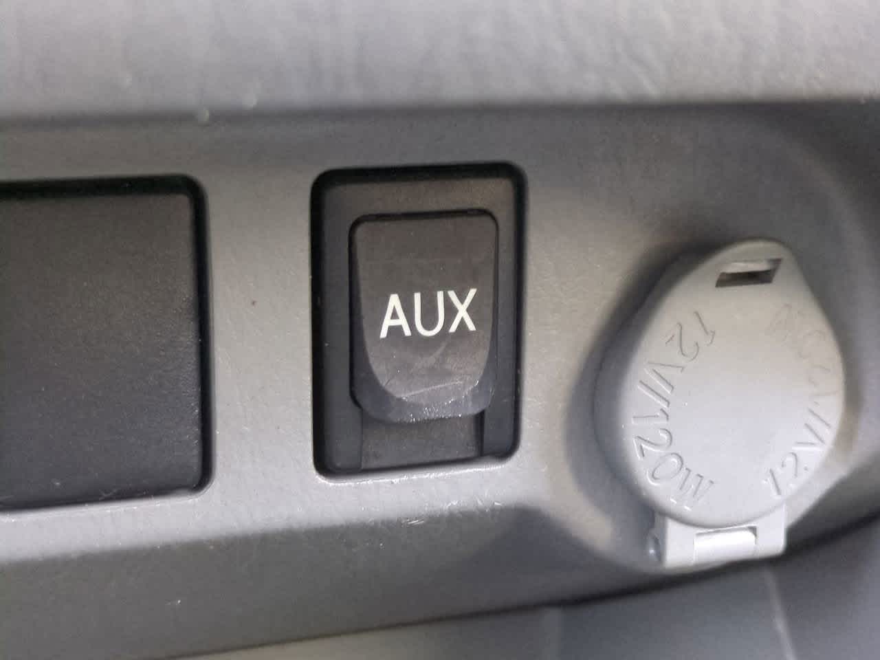 Thumbnail: 2010 Toyota Tacoma - 20