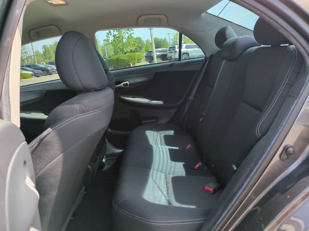 Thumbnail: 2013 Toyota Corolla - 12