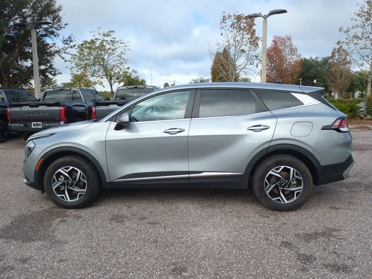 Thumbnail: 2023 Kia Sportage - 3