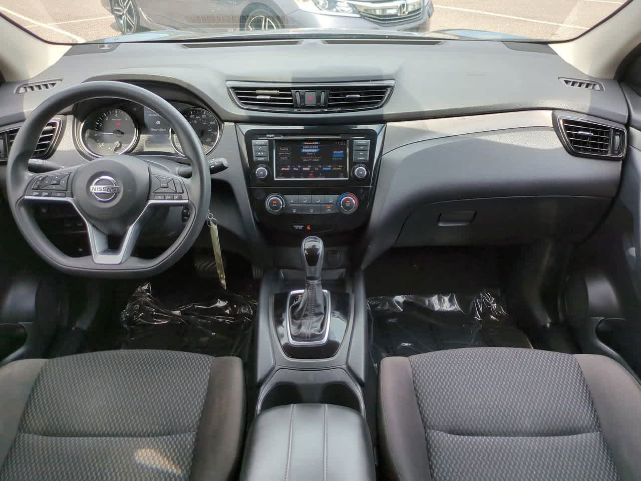 Thumbnail: 2021 Nissan Rogue Sport - 14