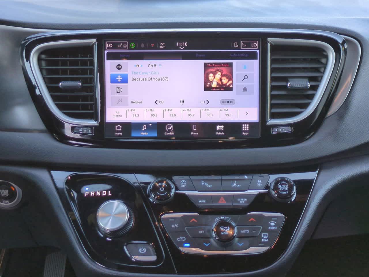 Thumbnail: 2025 Chrysler Pacifica - 18