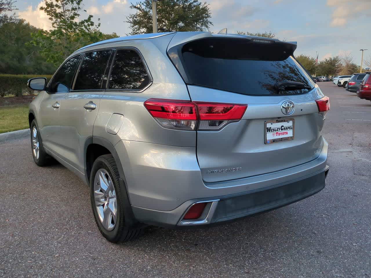 Thumbnail: 2017 Toyota Highlander - 4