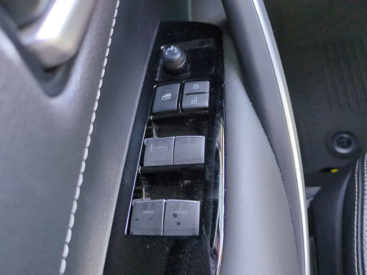 Thumbnail: 2025 Toyota Corolla - 22