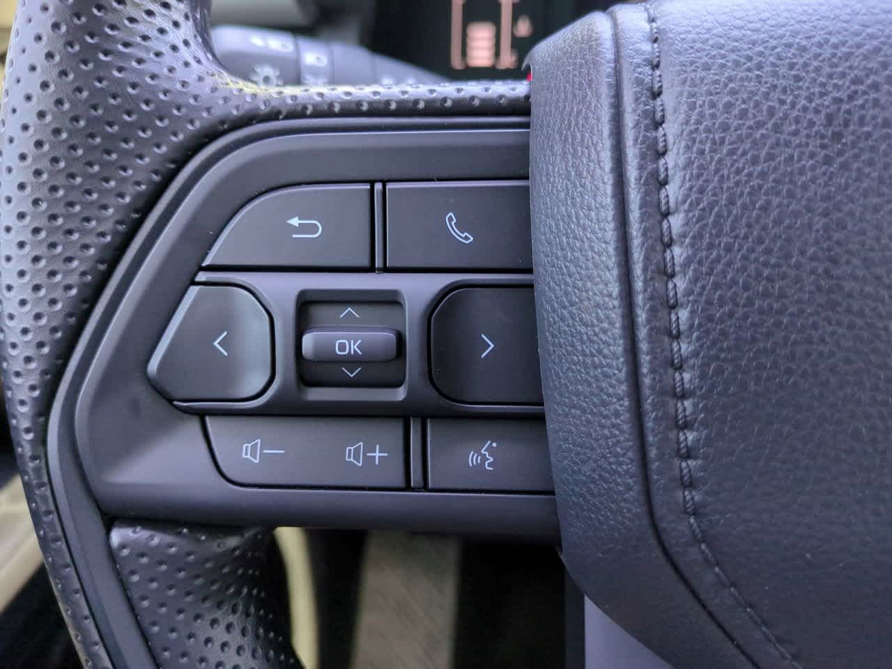 2025 Toyota Tacoma SR5 21