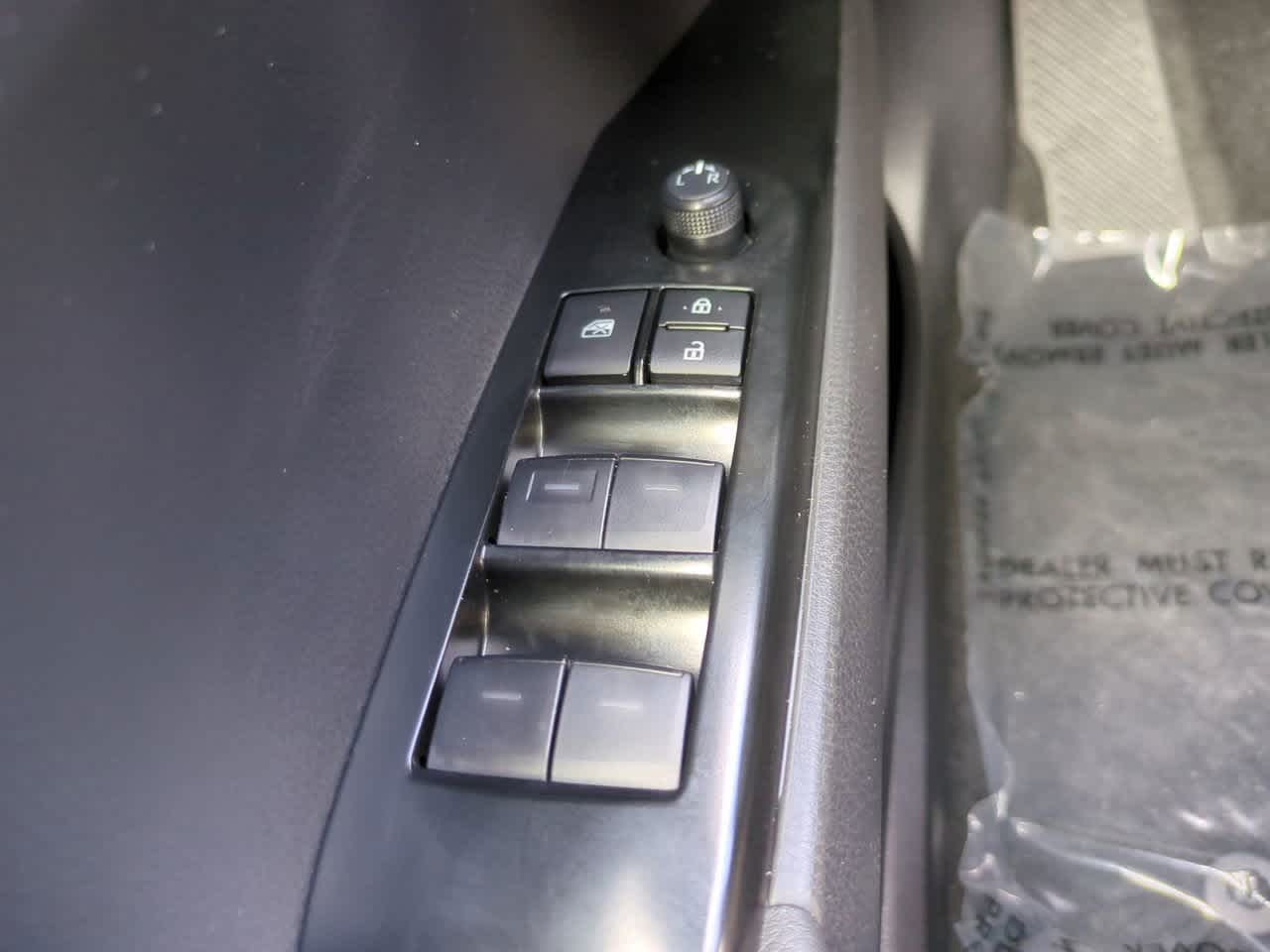 Thumbnail: 2025 Toyota Camry - 21