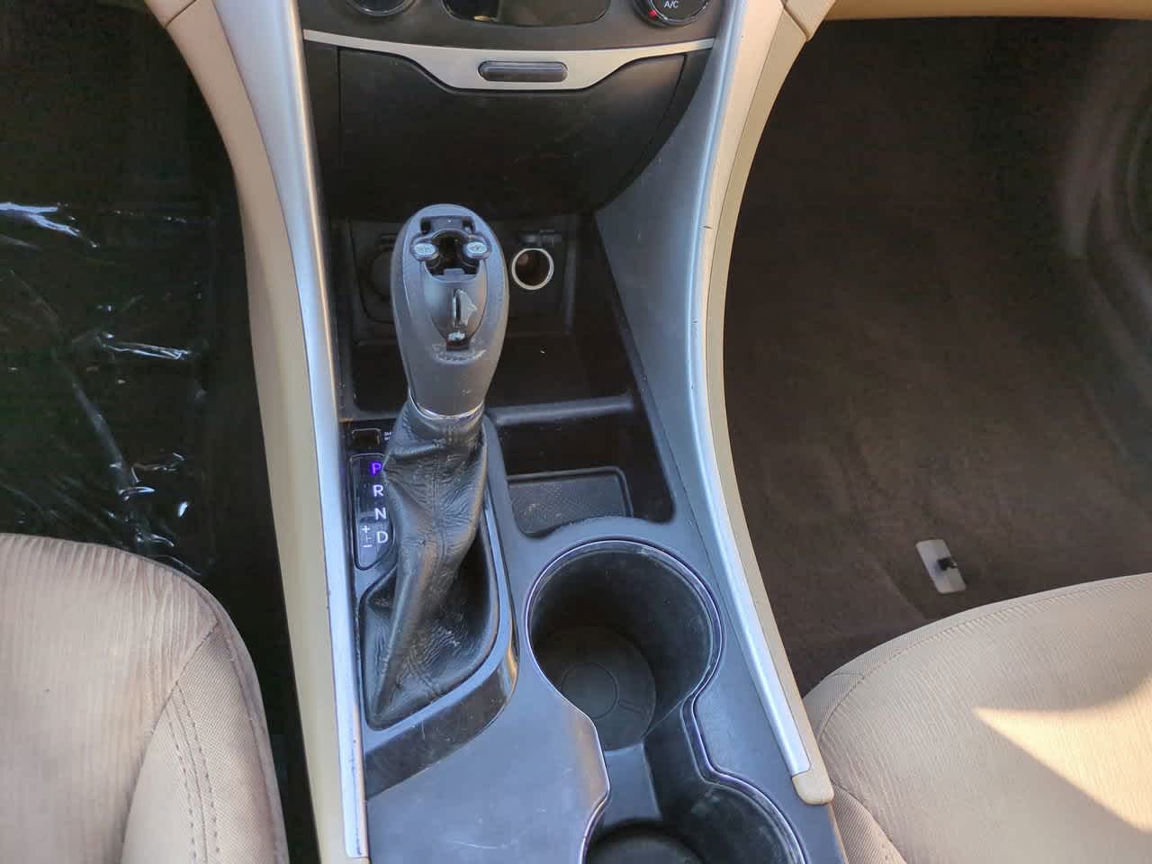 Thumbnail: 2013 Hyundai Sonata - 13
