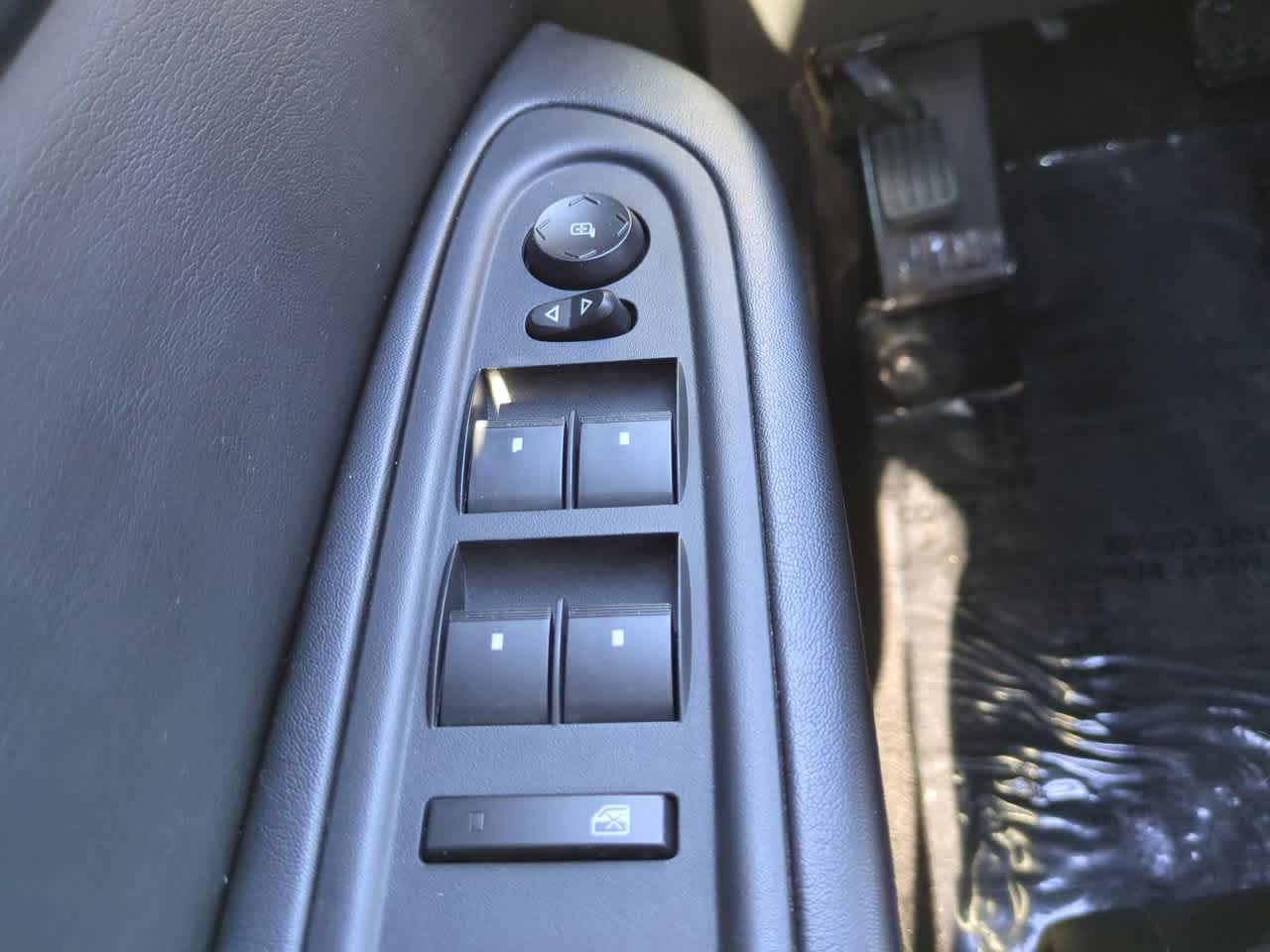 Thumbnail: 2017 Chevrolet Traverse - 23