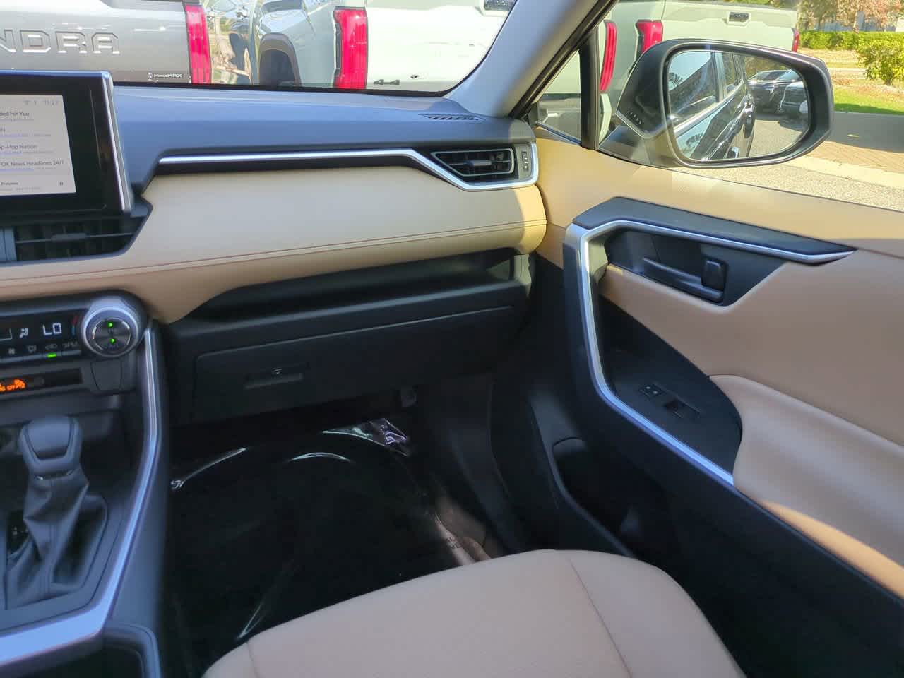 Thumbnail: 2025 Toyota RAV4 - 16