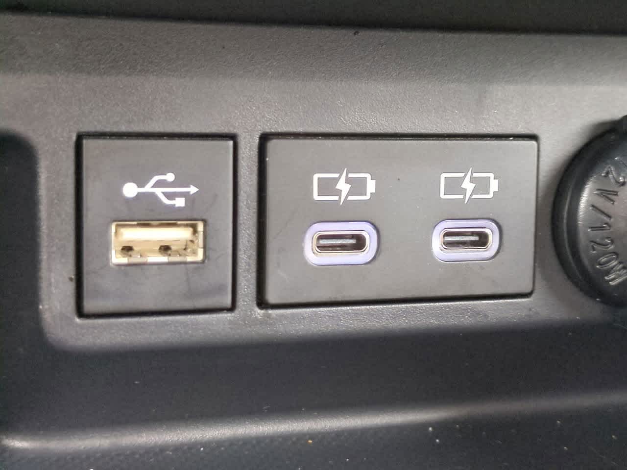 Thumbnail: 2023 Toyota Highlander - 22