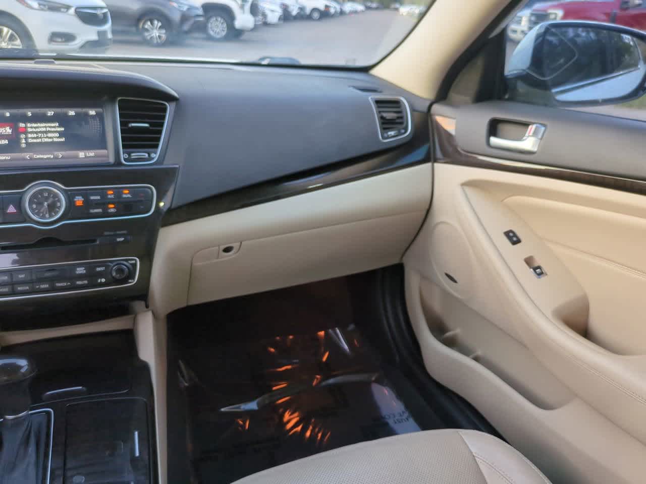 Thumbnail: 2015 Kia Cadenza - 16