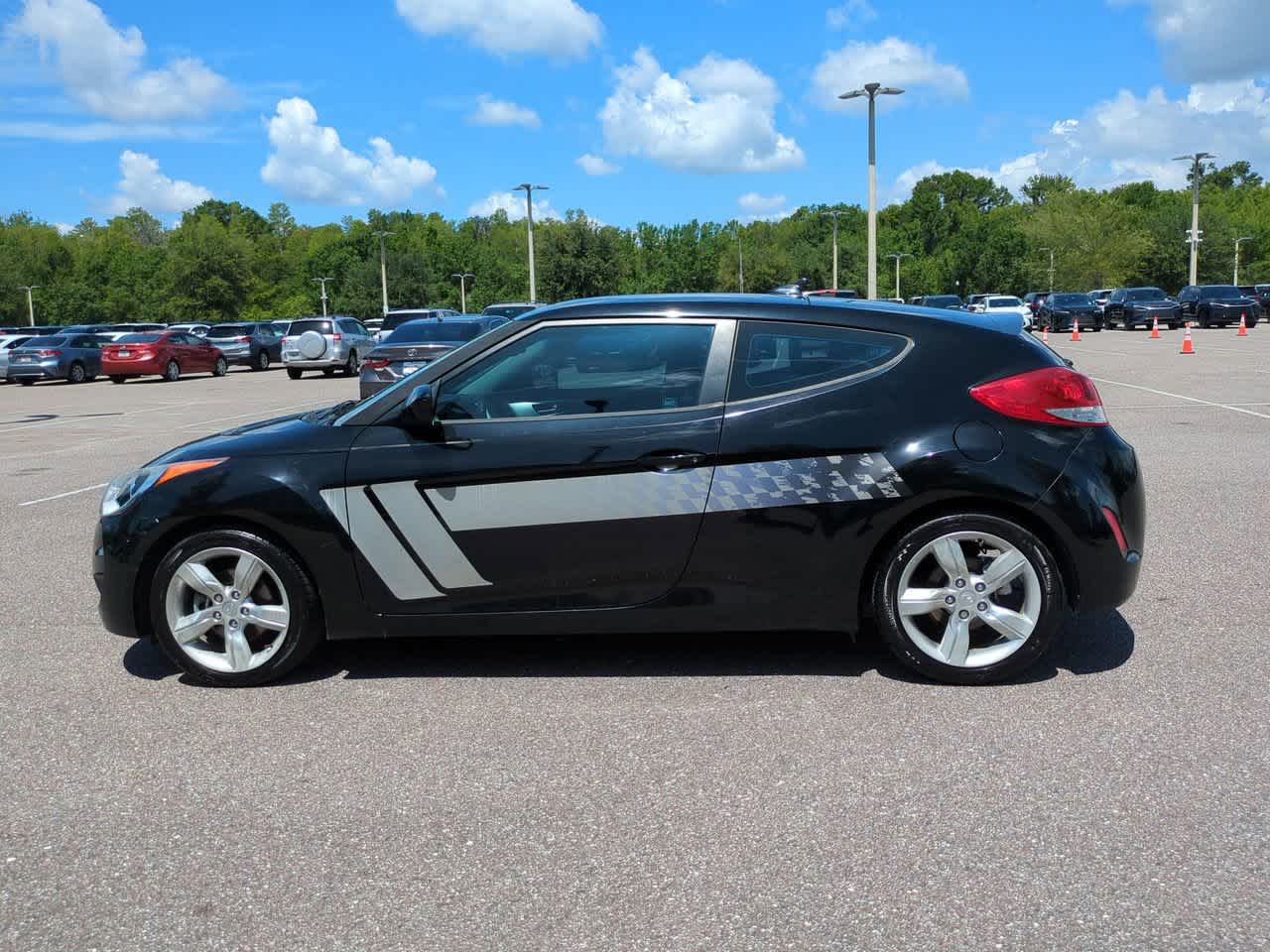 Thumbnail: 2014 Hyundai Veloster - 3