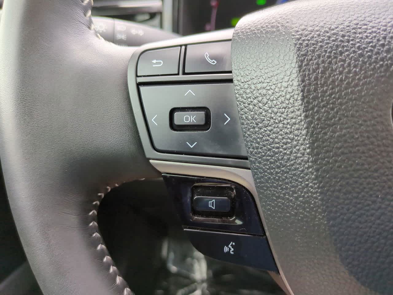 Thumbnail: 2025 Toyota Camry - 22