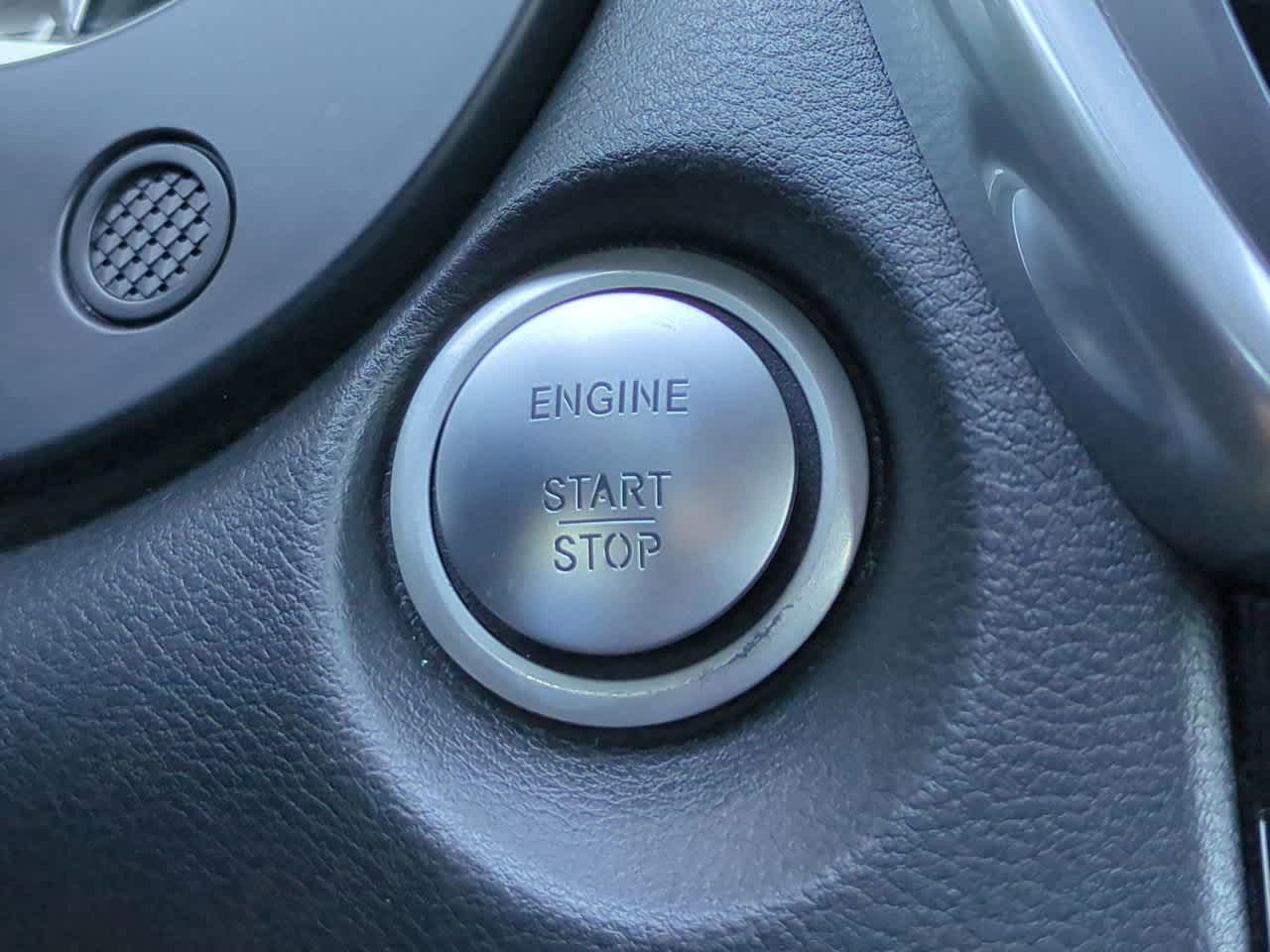 Thumbnail: 2017 INFINITI QX30 - 28