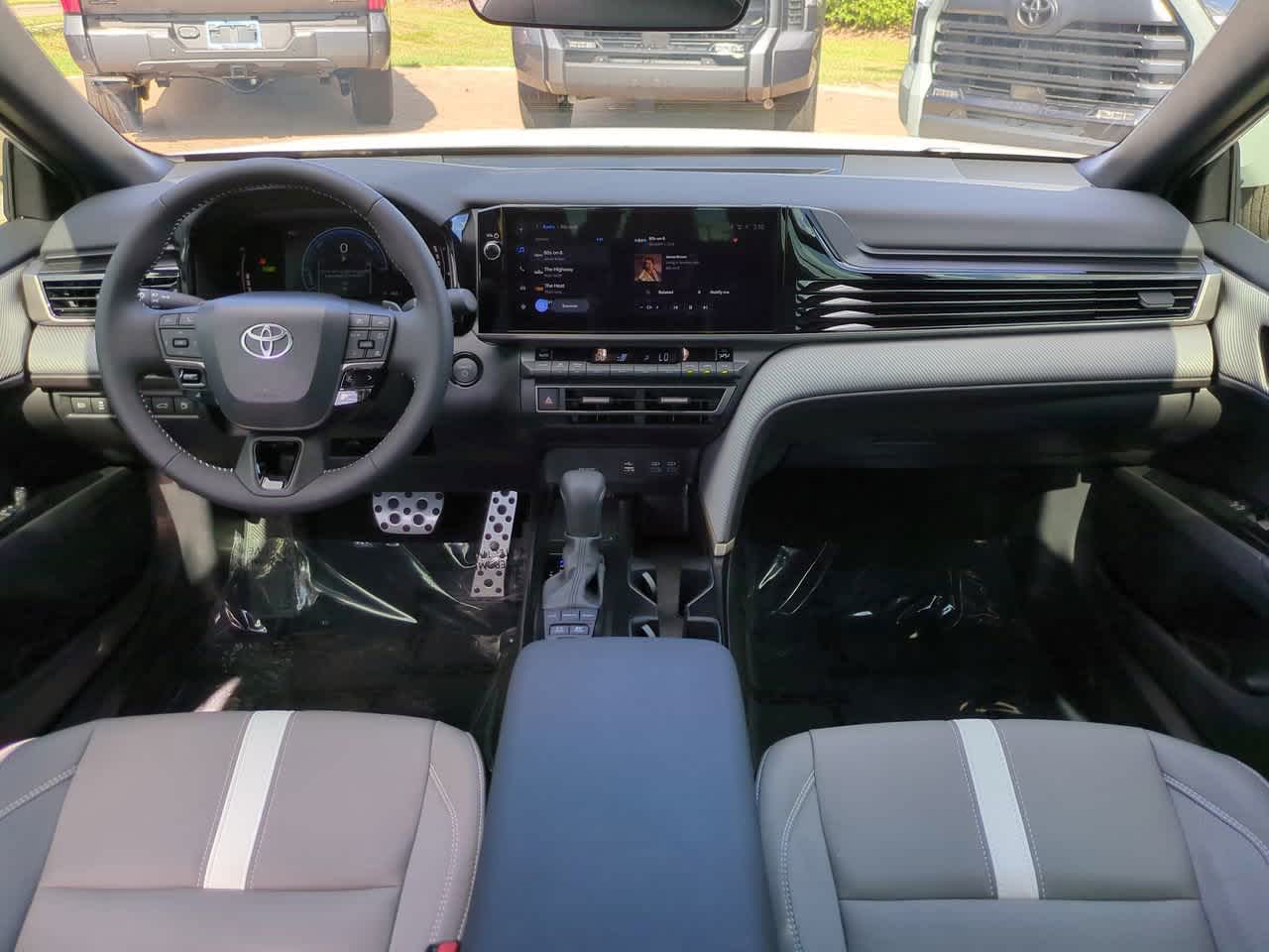 Thumbnail: 2025 Toyota Camry - 14