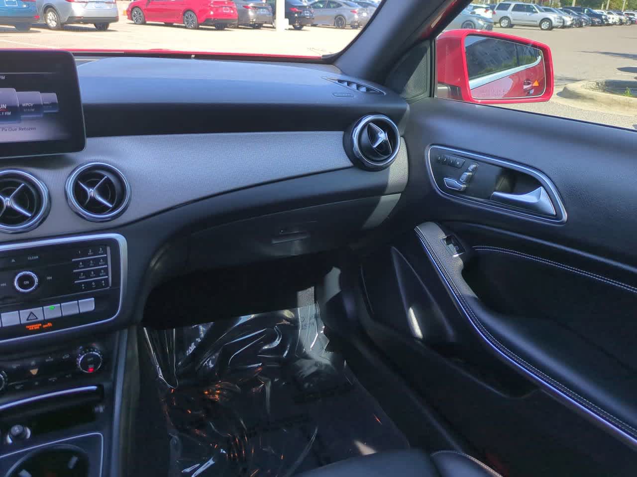 Thumbnail: 2019 Mercedes-Benz GLA - 15