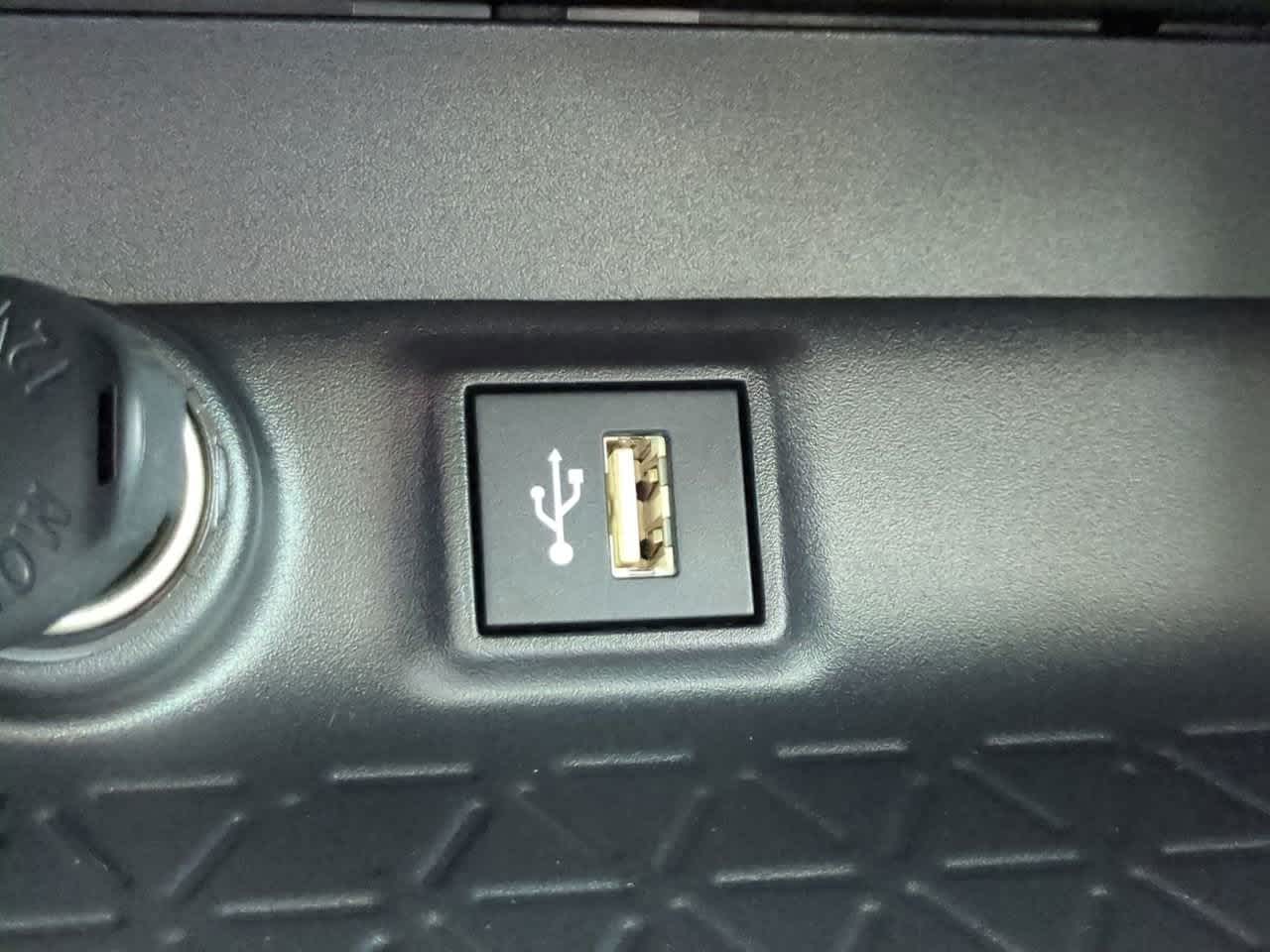 Thumbnail: 2025 Toyota RAV4 - 21