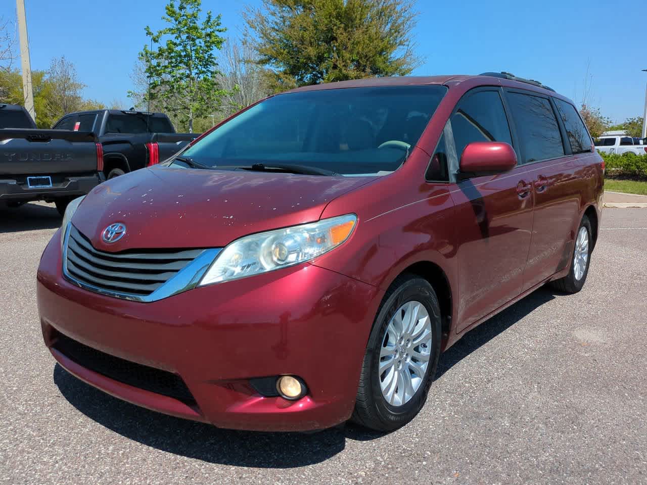 Thumbnail: 2014 Toyota Sienna - 2