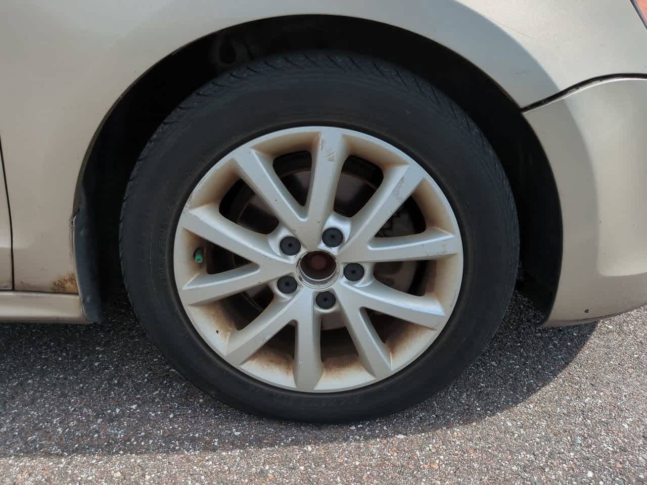 Thumbnail: 2012 Volkswagen Jetta - 11