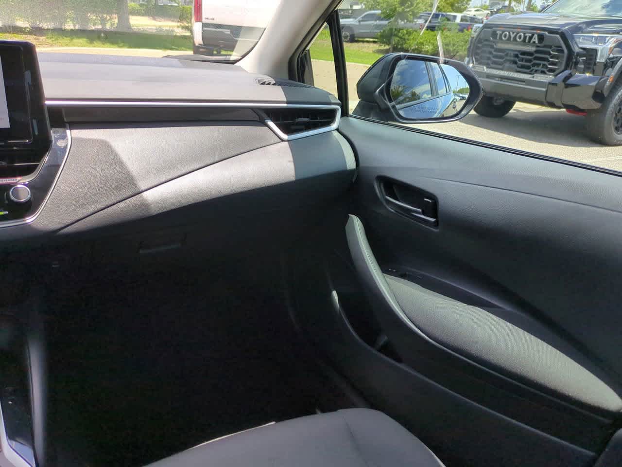 Thumbnail: 2025 Toyota Corolla - 16