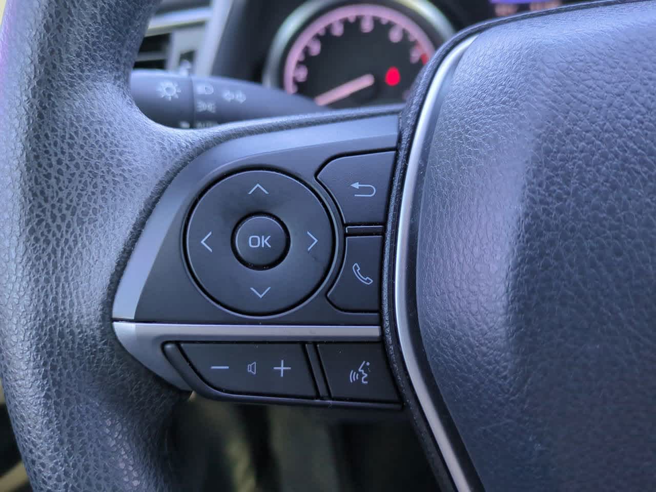 Thumbnail: 2021 Toyota Camry - 22