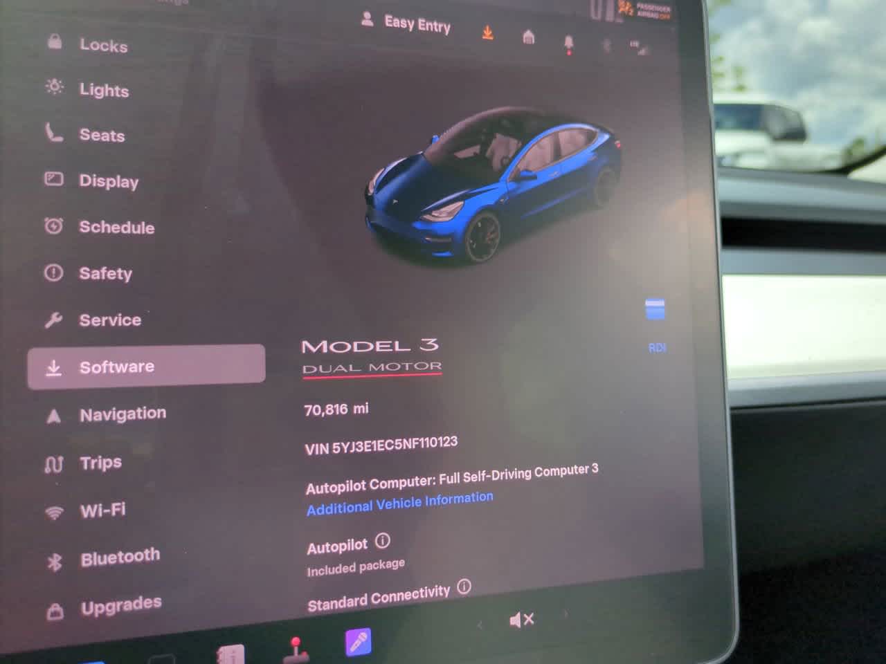 Thumbnail: 2022 Tesla Model 3 - 23