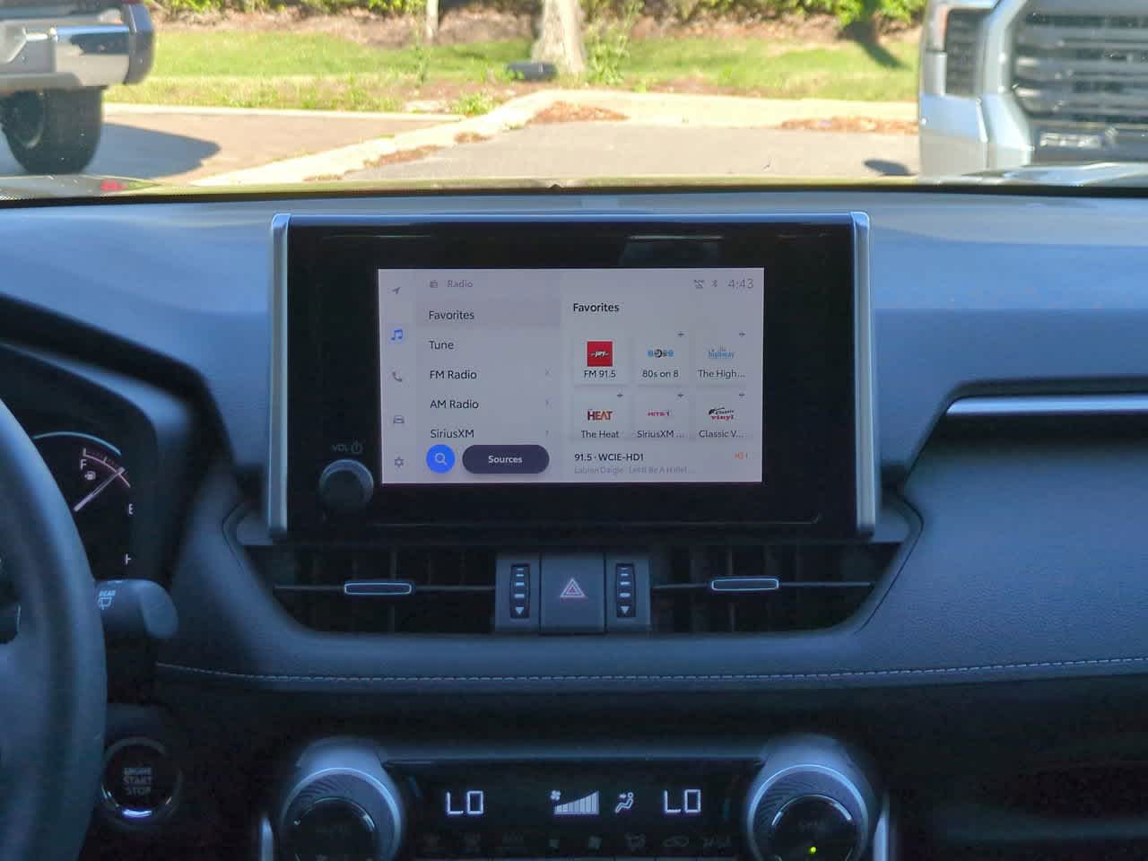 Thumbnail: 2023 Toyota RAV4 - 17