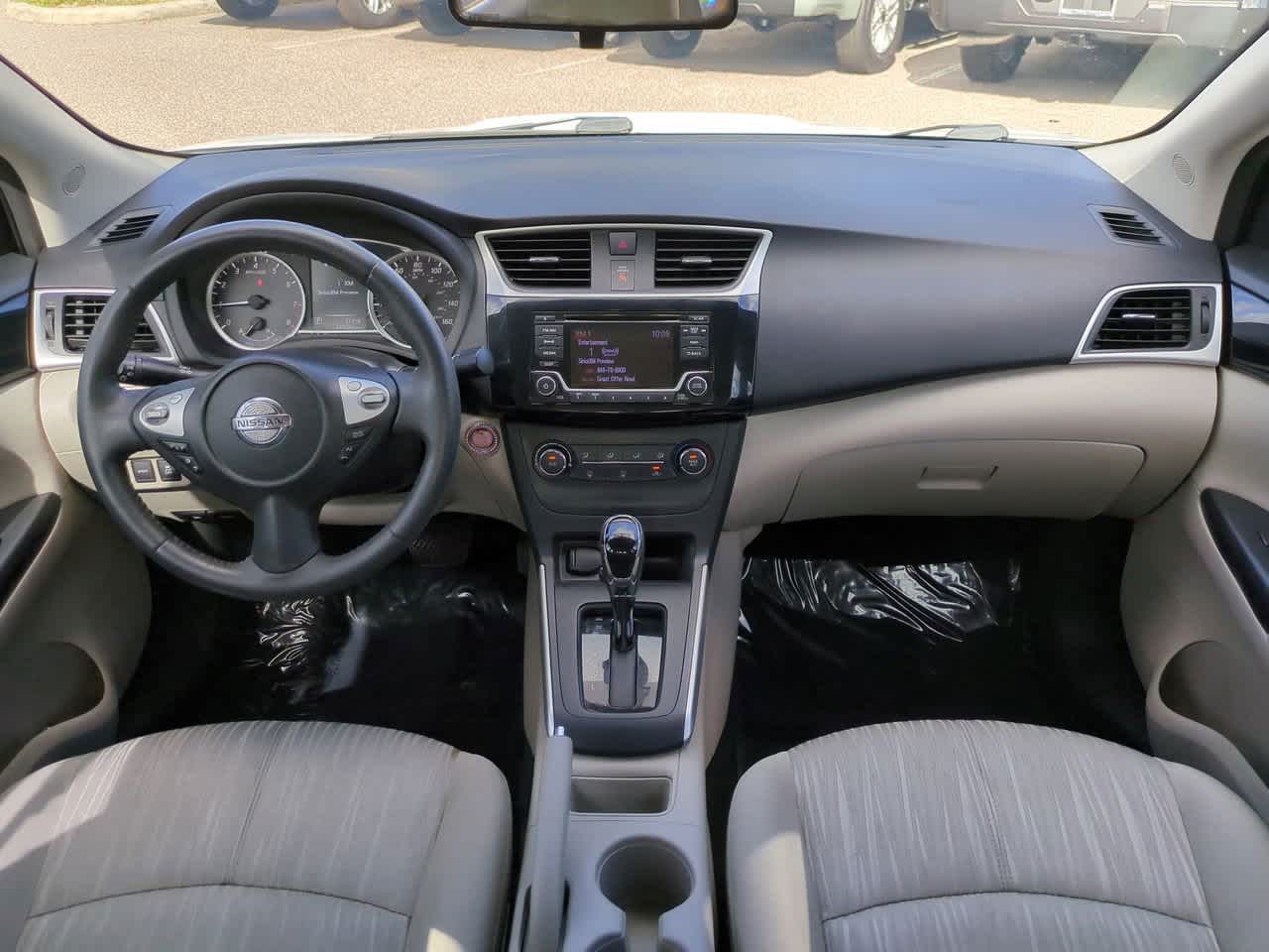 Thumbnail: 2016 Nissan Sentra - 14