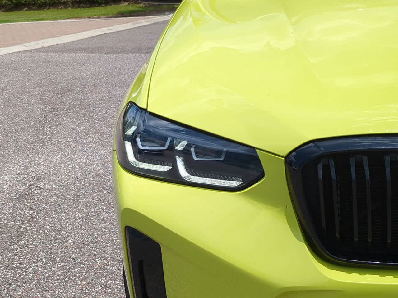 Thumbnail: 2022 BMW X4 - 10