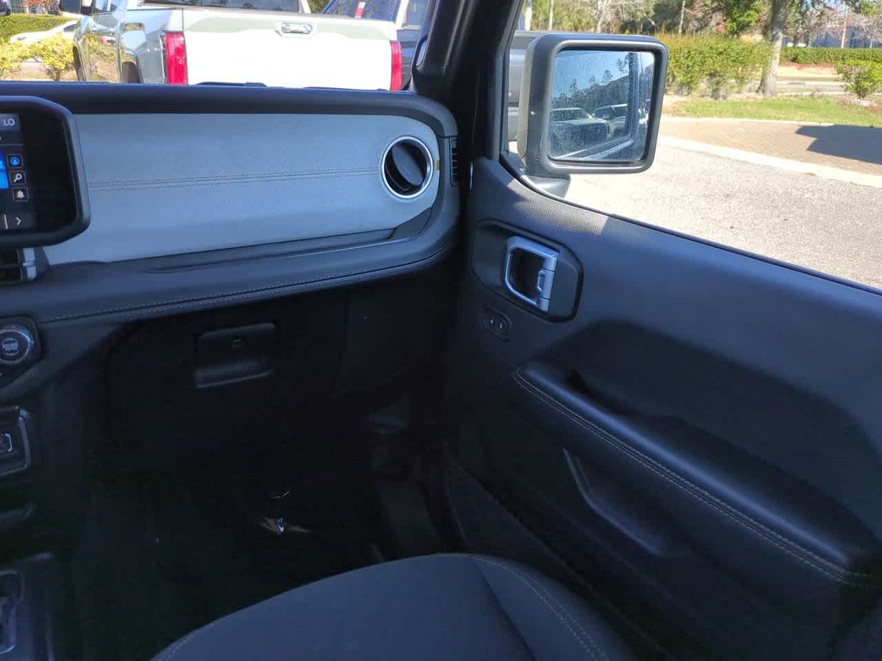 Thumbnail: 2025 Jeep Wrangler - 16