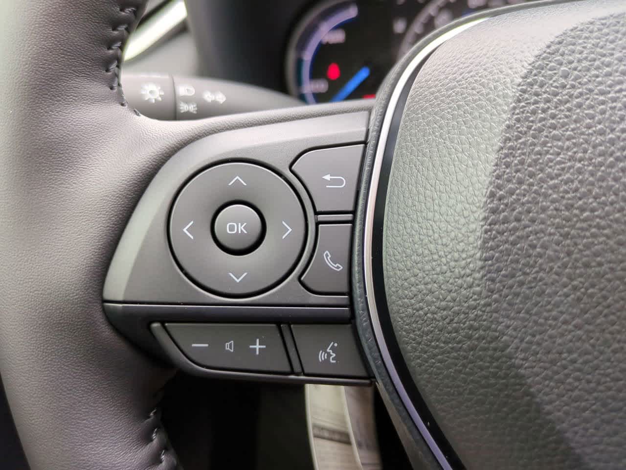 Thumbnail: 2025 Toyota RAV4 - 24