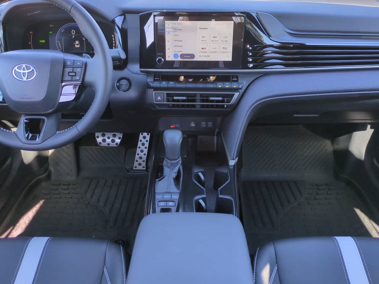 Thumbnail: 2025 Toyota Camry - 17