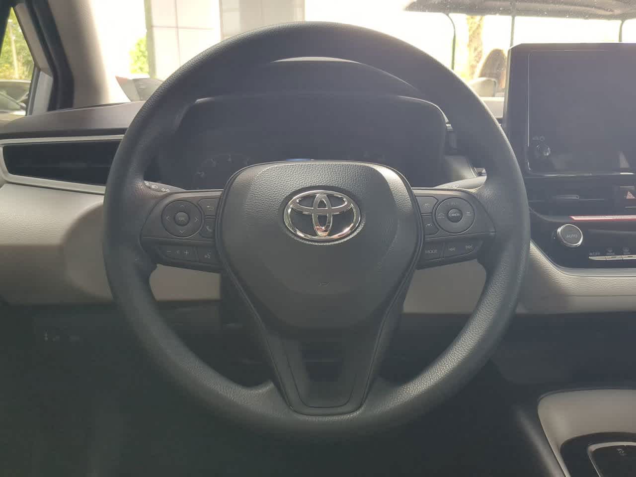 2025 Toyota Corolla LE 15