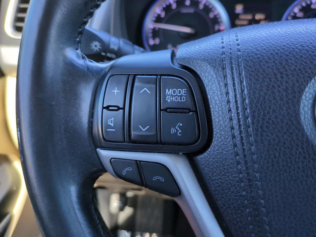 Thumbnail: 2017 Toyota Highlander - 26