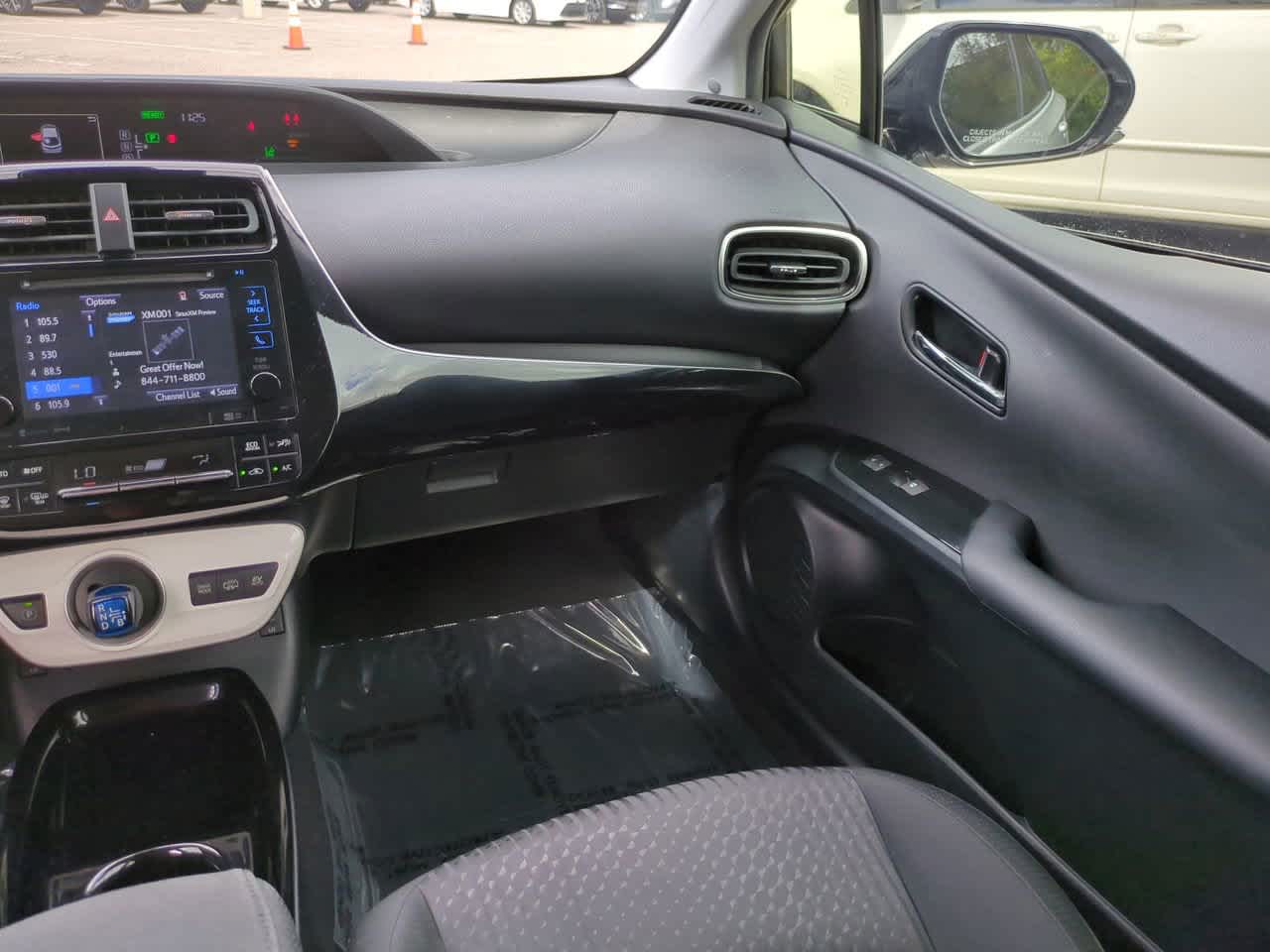 Thumbnail: 2017 Toyota Prius Prime - 16